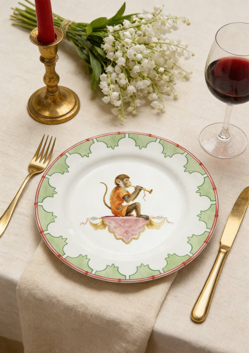 Small Plate-Piper Monkey
